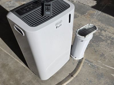 A\C FLOOR UNIT De'Longhi 500 Sq. Ft. Portable Air Conditioner, Light Grey