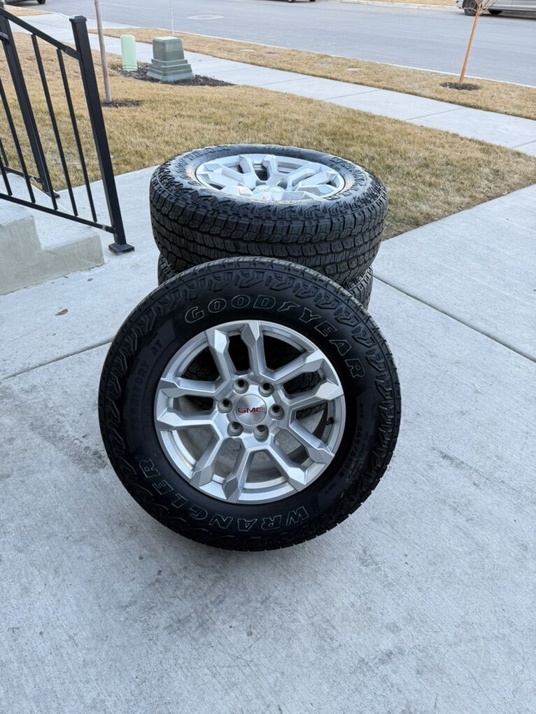 GMC Sierra Yukon Rims And Tires 265/65R18 Goodyear