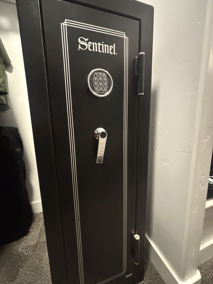 Sentinel Electronic Keypad Security Safe - Black Steel Gun Safe