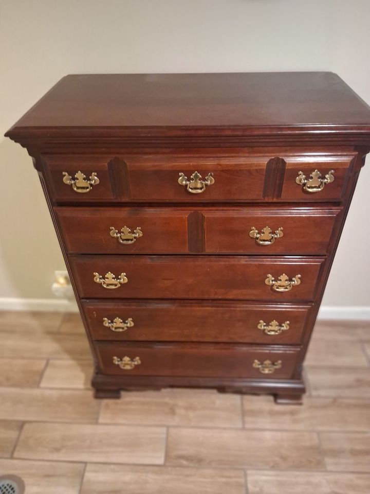 Main image 4