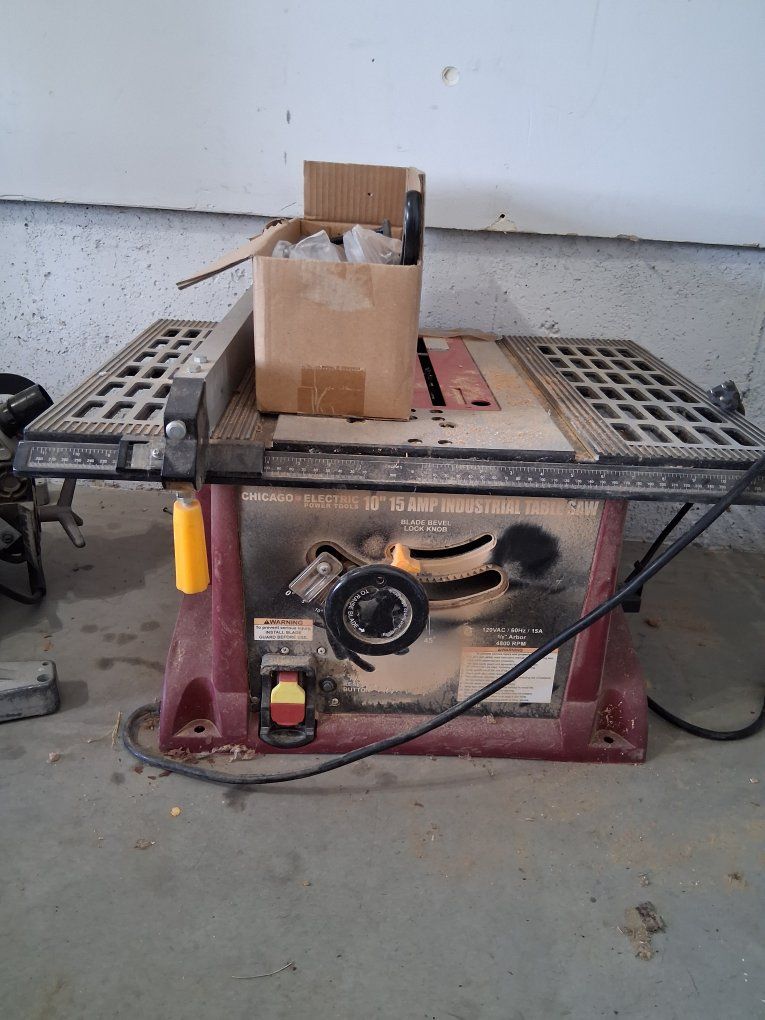 Chicago Electric 10" 15 Amp Industrial Table Saw, 4800 RPM