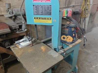 Rollin Vertical Band Saw
