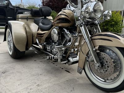 03 CVO Road King Trike Screaming Eagle2