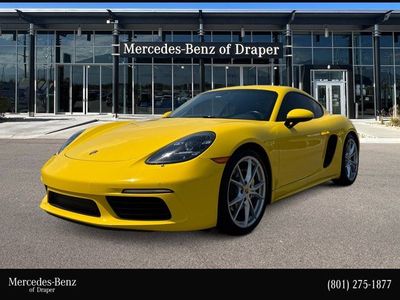 2022 Porsche Cayman T