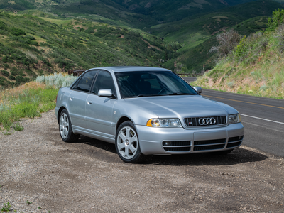 2000 Audi S4 quattro
