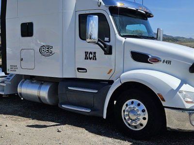 Peterbilt 579 2017 Semi Truck