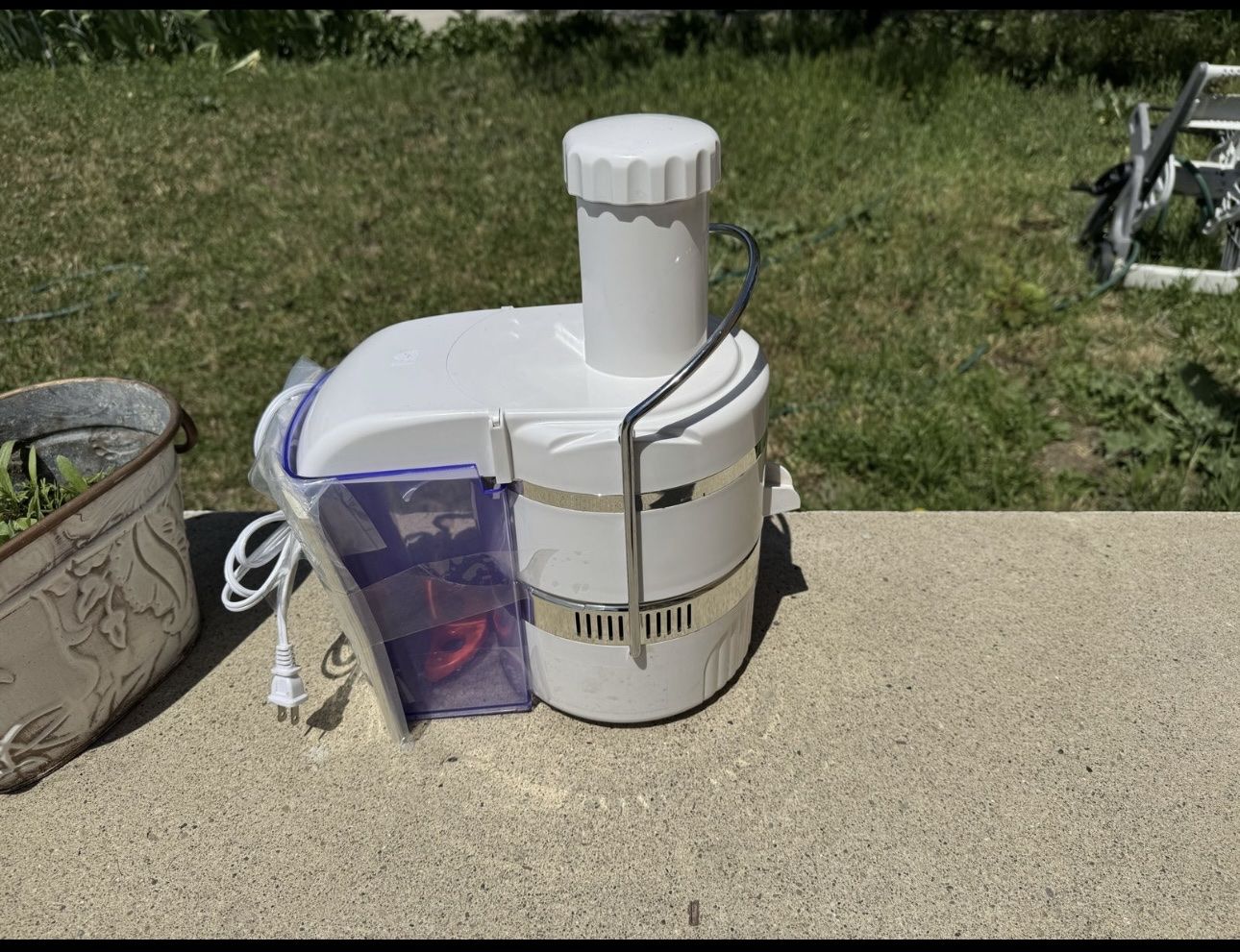 Jack LaLanne's Power Juicer Electric Countertop Juice Extractor - White
