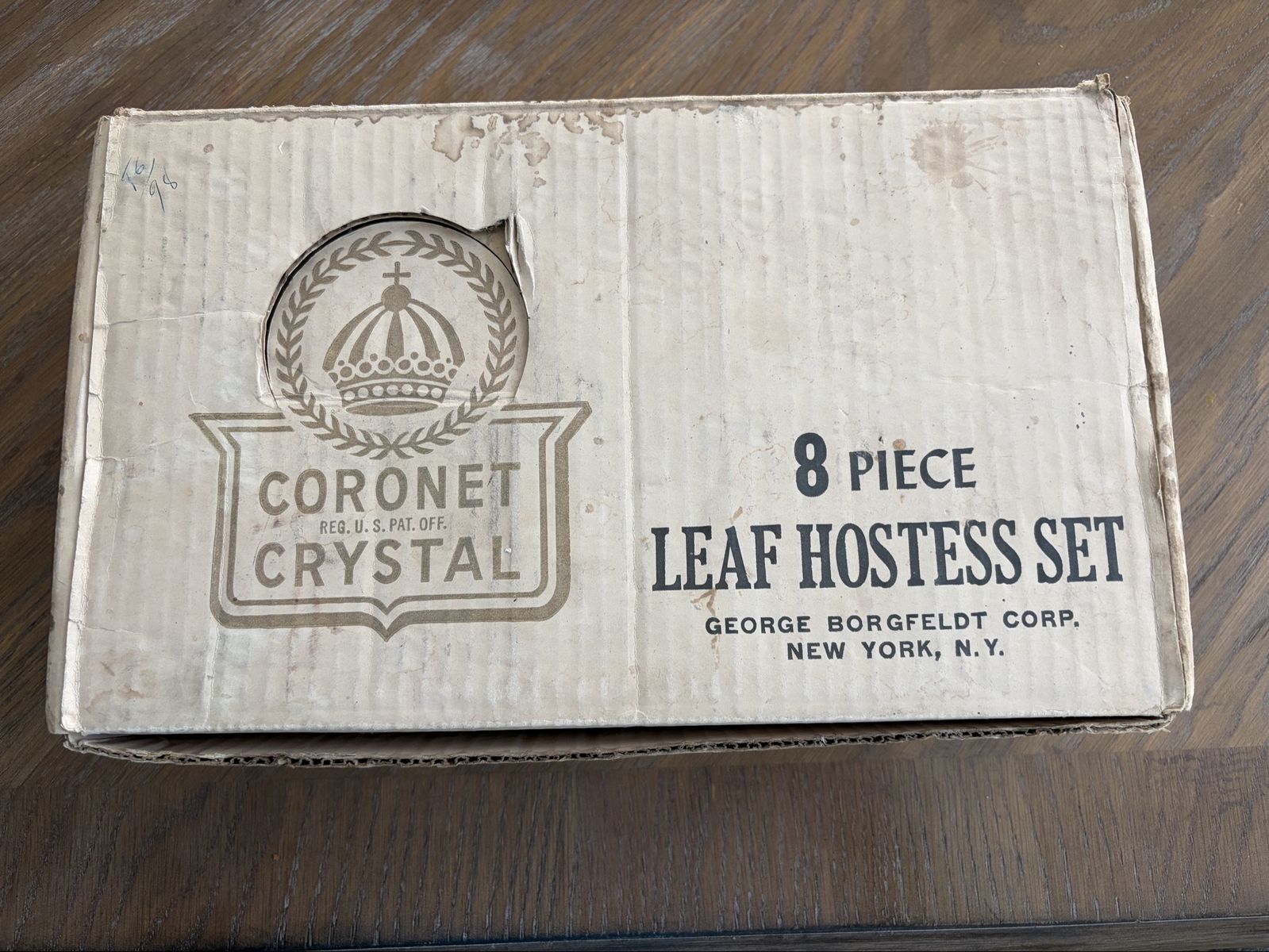 Coronet Crystal 8-Piece Leaf Hostess Set - Vintage Glass Snack Plates & Cups, George Borgfeldt Corp.