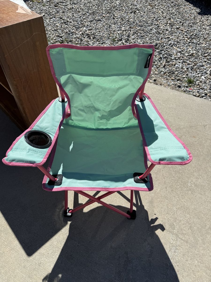 Free Garland little kids chair