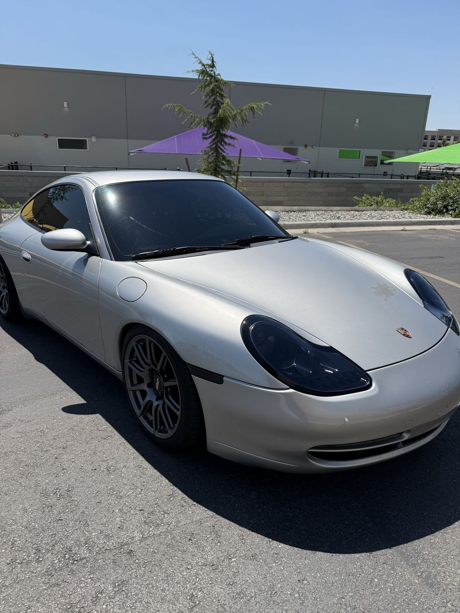 2001 Porsche 911 Carrera