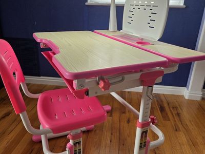 VIVO Pink Height Adjustable Children's Desk and Chair Set