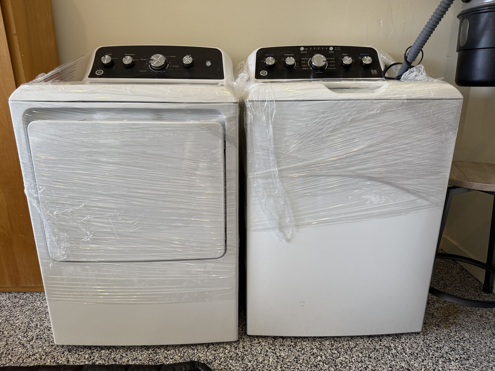 GE Electric Washer and Dryer Only 1 Year Old