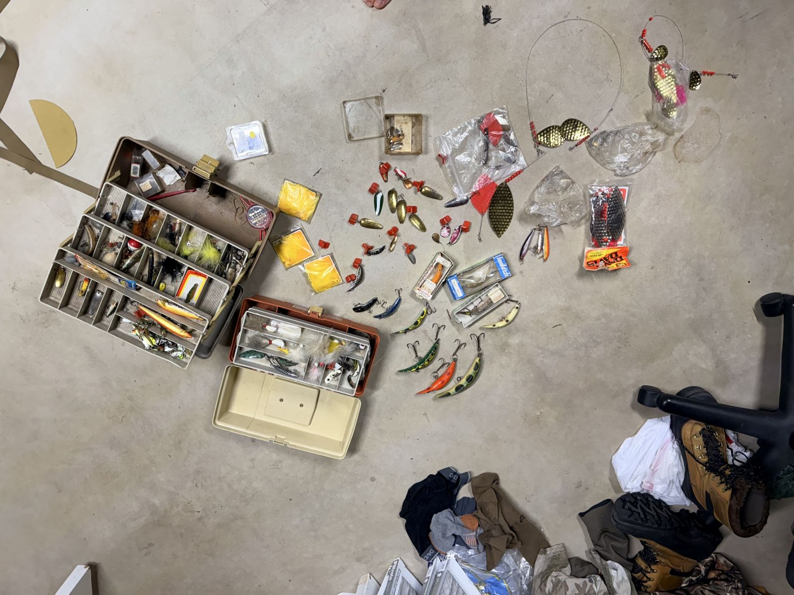 Throwback tackle boxes