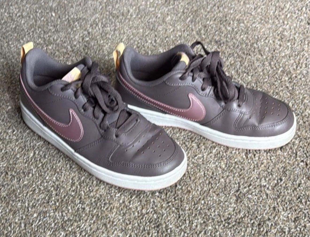 Nike shoes