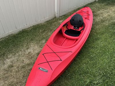 Red 10ft Kayak + Collapsable Paddle