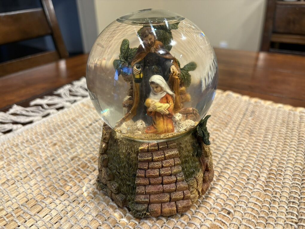 Christmas Nativity Snow Globe 6 Inches Tall