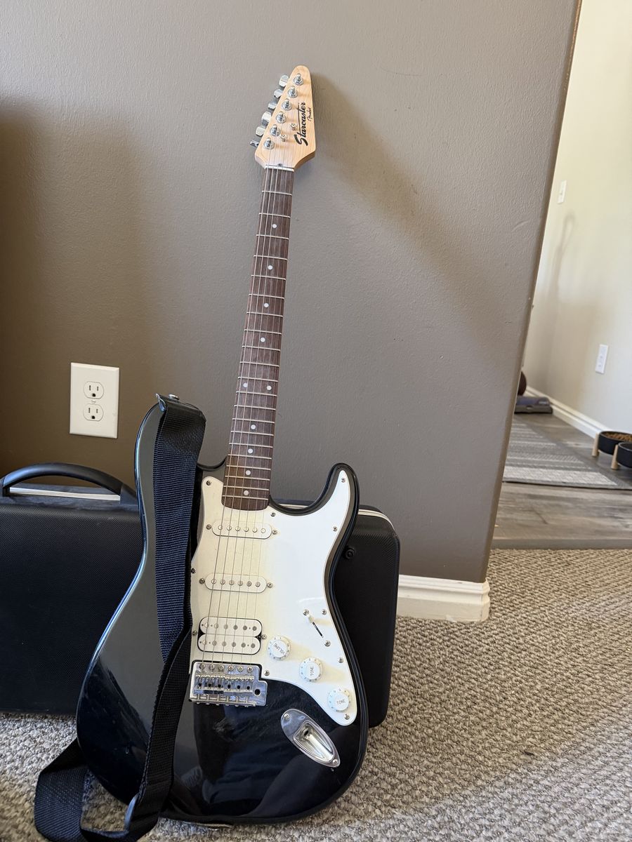 Fender Squier Starcaster Electric Guitar - Black with White Pickguard