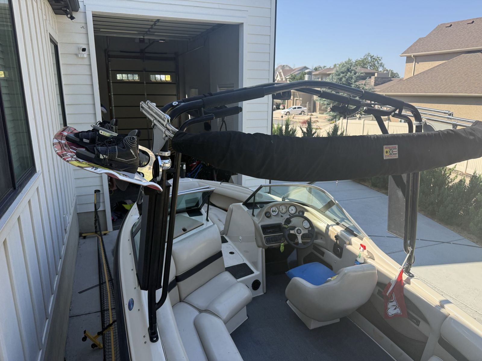 2001 Ski Centurion Wakeboard Boat