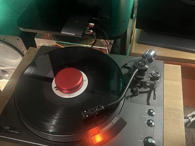 TechnIcs SL 2000 Turntable