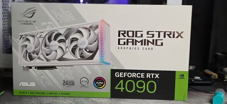 RTX 4090 white