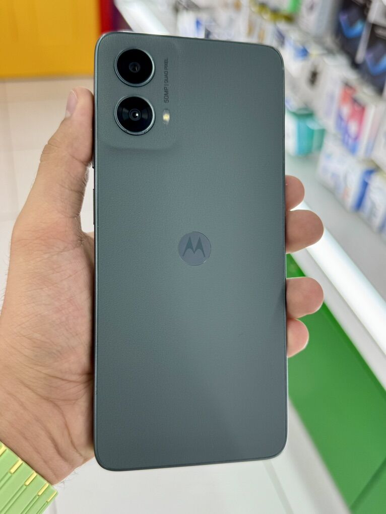 Motorola Moto 5G, 128 GB - UNLOCKED