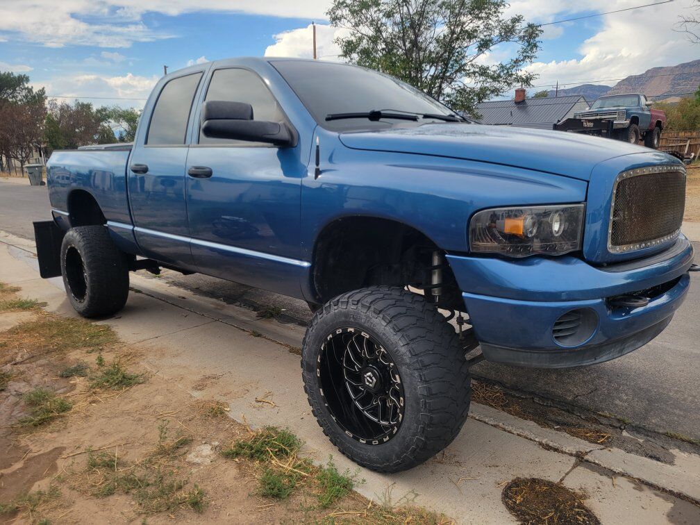 2004 Dodge Ram 2500 SLT