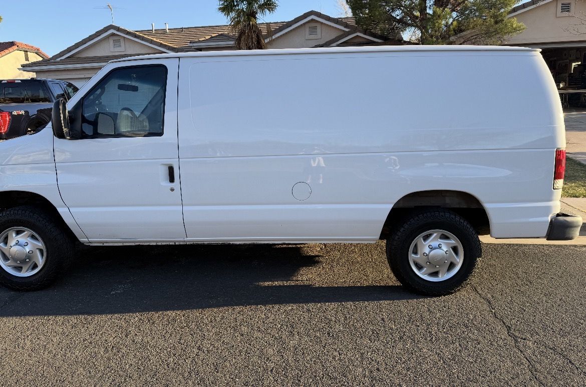 2007 Ford E-Series 