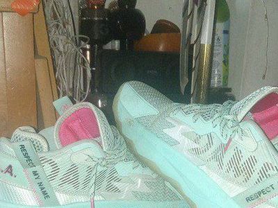 ADiDAS DAME 8