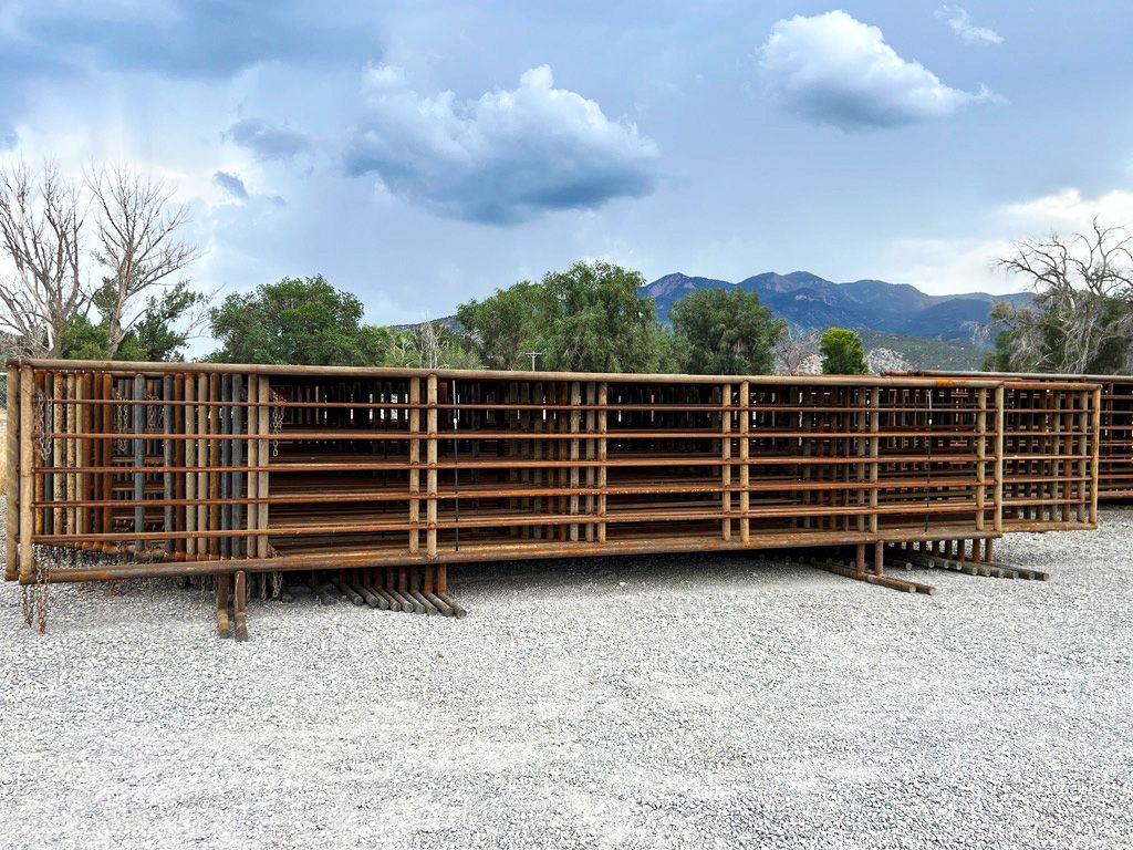 Heavy-Duty 5' x 24' Free-Standing Panels