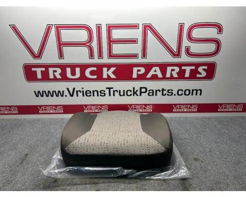 Kenworth Cushion Assy-Lower Boston/Marathon, Part # 33213900R