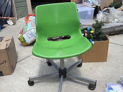 Green Swivel Task Chair with Wheels - Adjustable Height Office Desk Seating