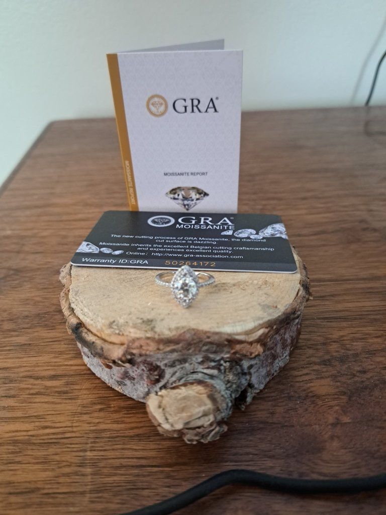 1 carat moissanite ring
