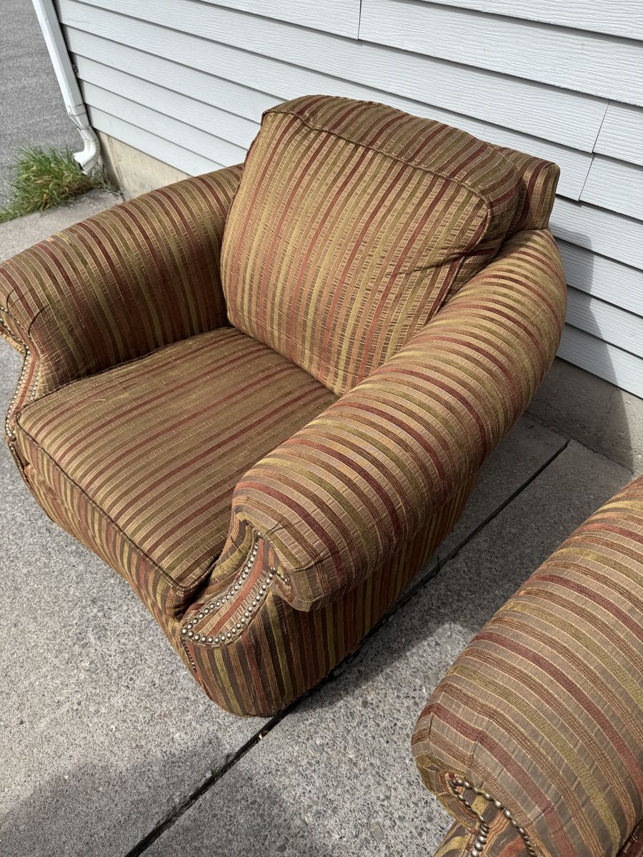 Matching Clib Chairs - Need Gone Today