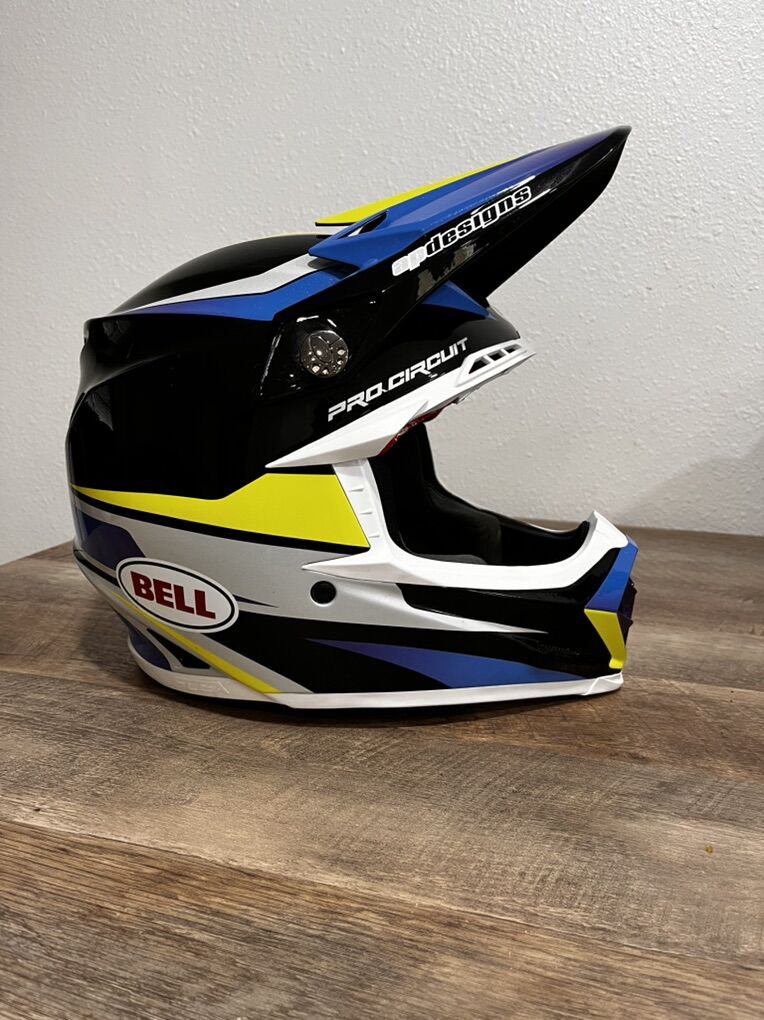 Bell Moto Helmet / procircut Edition