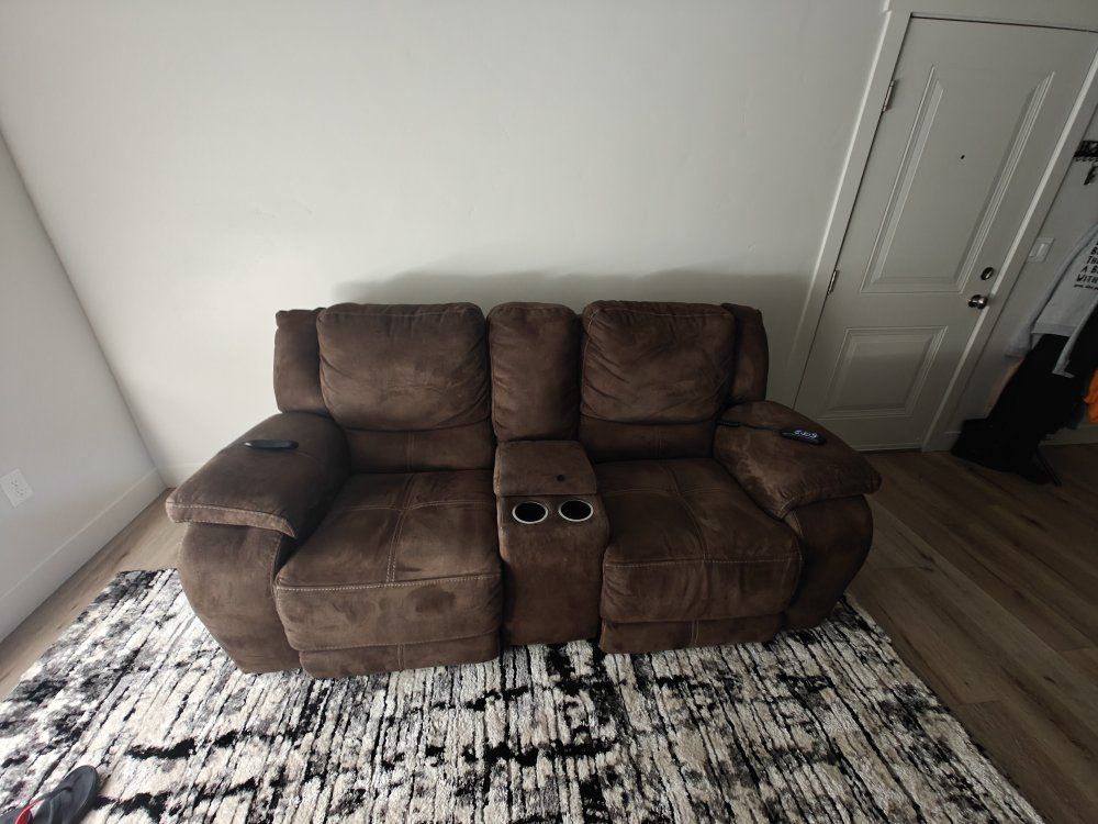 Electric reclining sofa