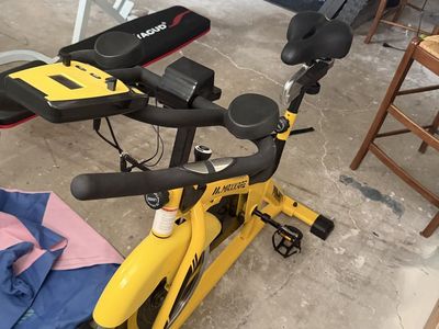 MAXKARE Indoor Cycling Bike, Yellow, Spin Stationary Exercise Bike for Home Gym