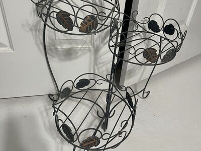 3 Spot Metal Plant Stand Tiered 21 T 19 W