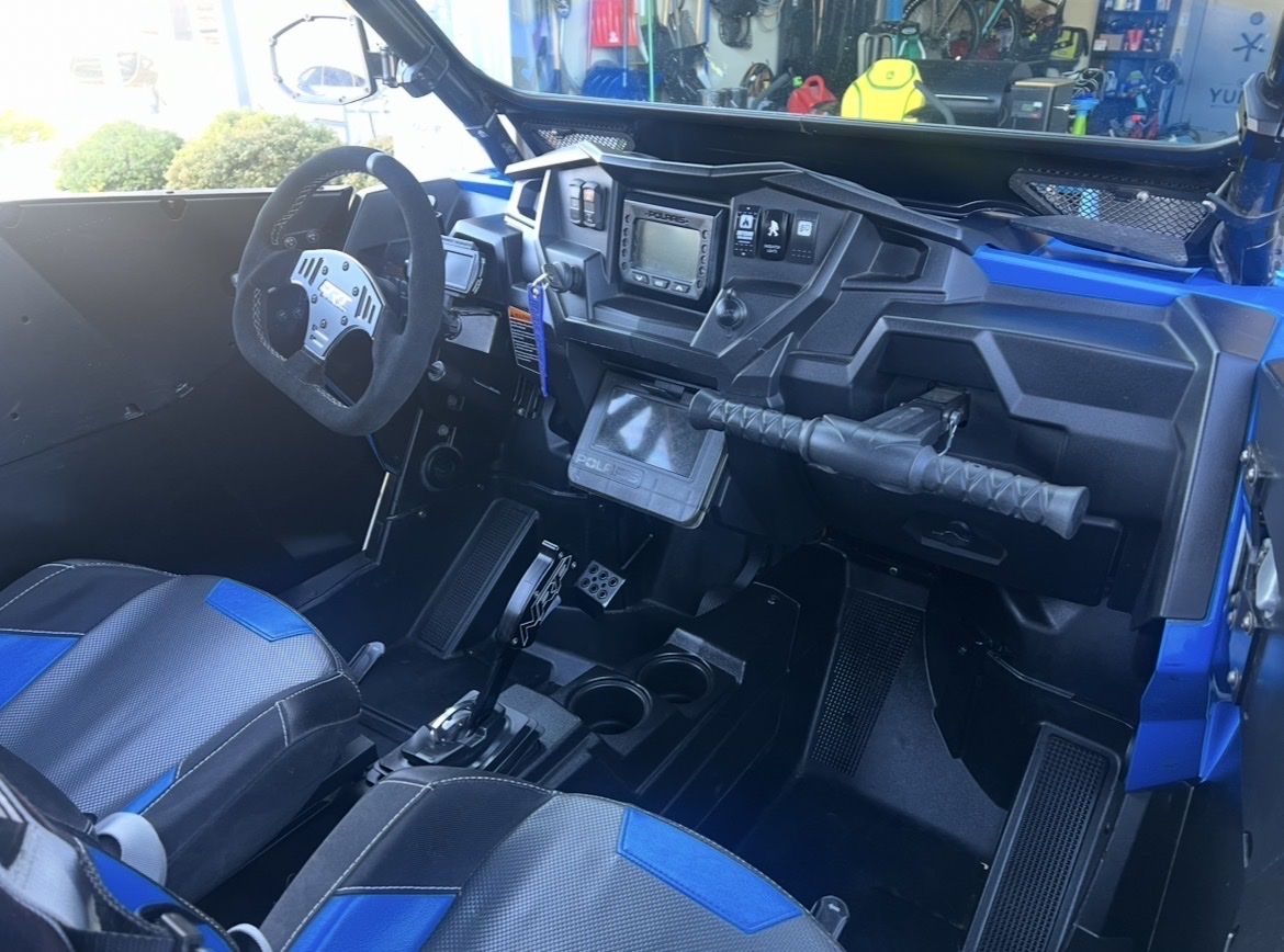 Main image 9