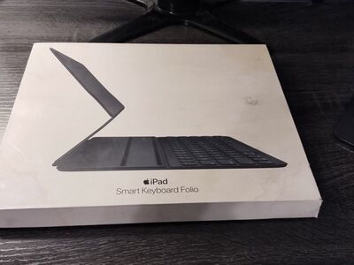 iPad Smart Folio Keyboard Case