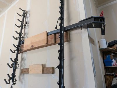 Like new Lolo bike rack w/ 6 slots