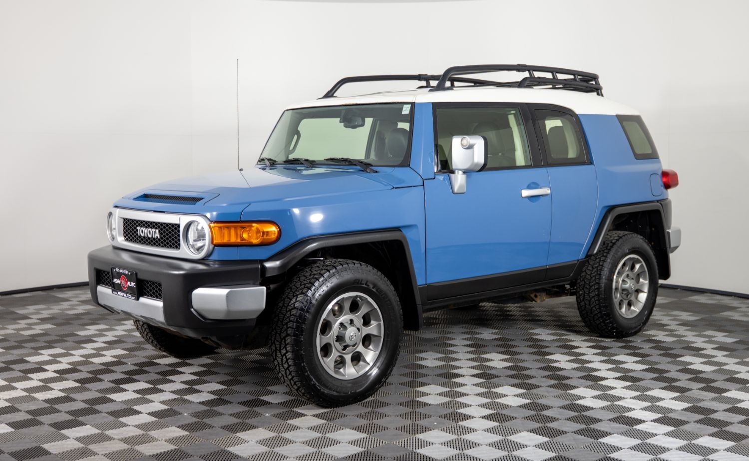 2013 Toyota FJ Cruiser Base