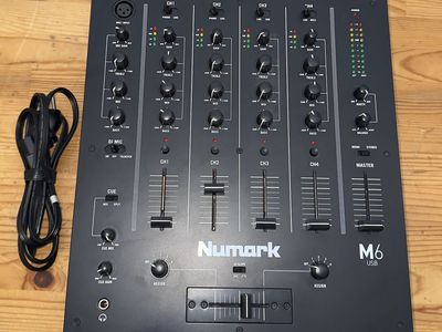 Numark M6 4-channel DJ Mixer