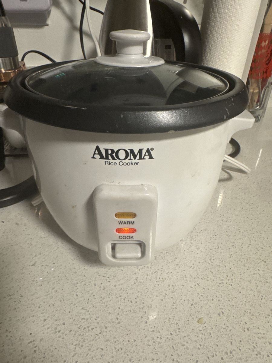 Aroma 3-Cup (Uncooked) Rice Cooker & Food Steamer - White