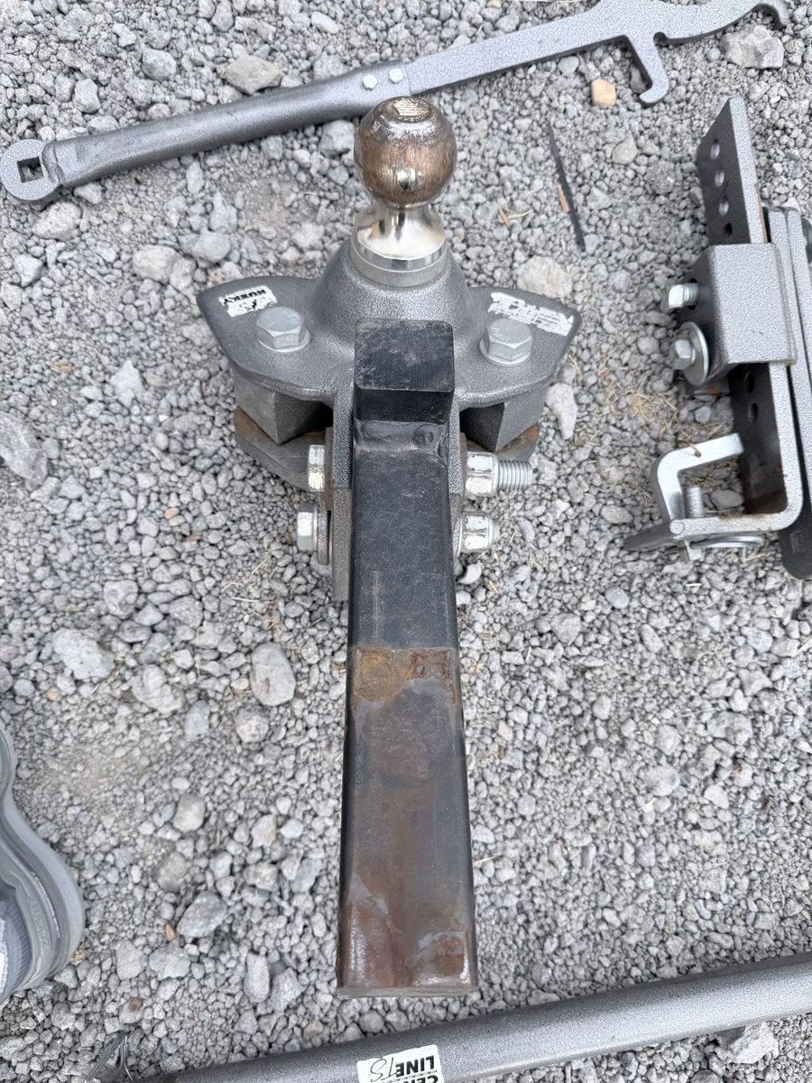Main image 4