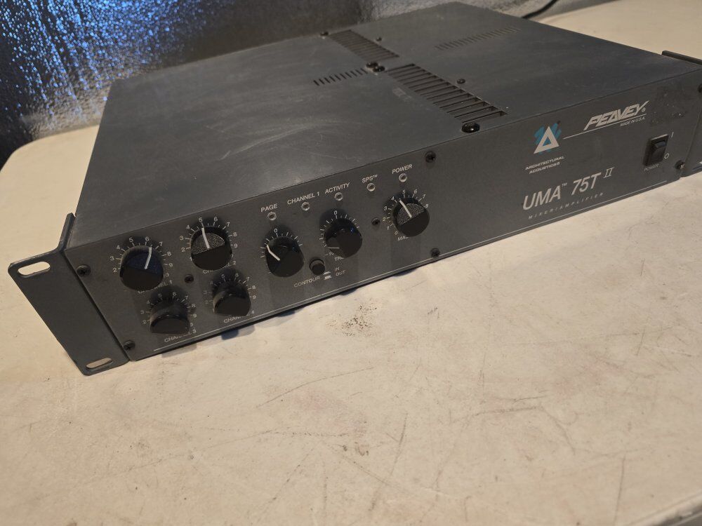 Peavey uma 75T II Amplifier/mixer