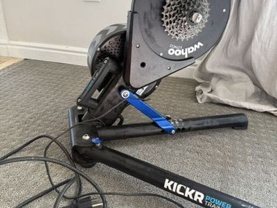 Wahoo KICKR Smart Indoor Bike Trainer – Excellent Condition