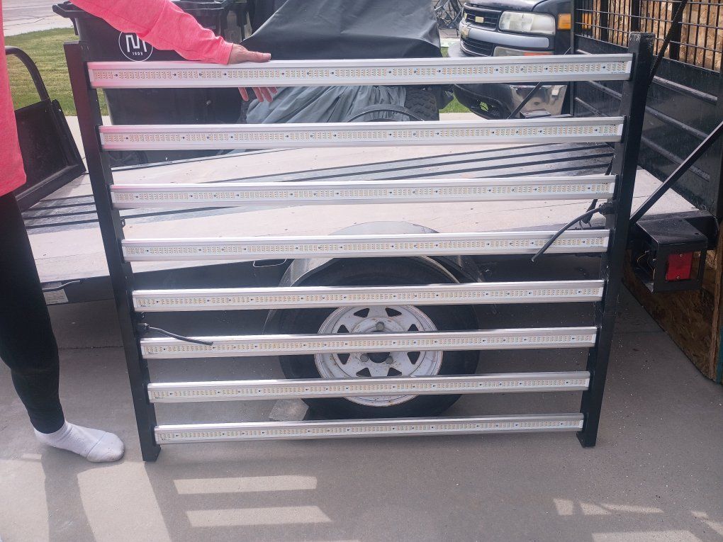 greenhouse lighting by Efinity
grow light