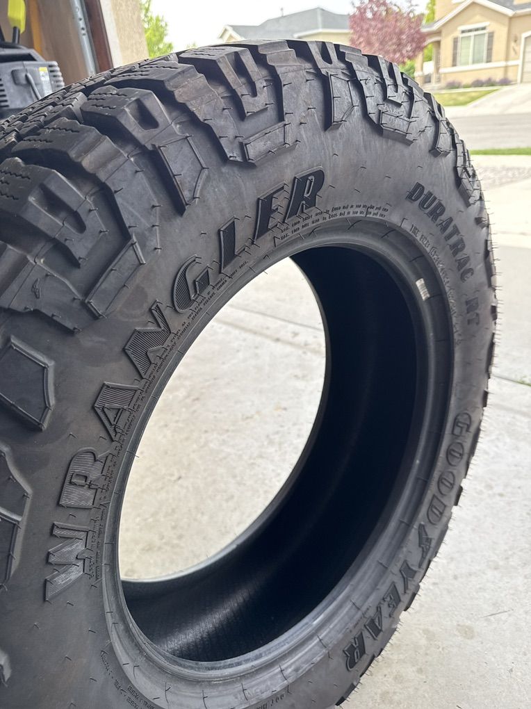 BRAND NEW- Wrangler Duratrac RT Tire