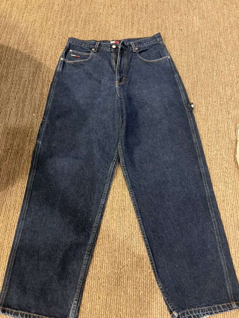 Tommy Hilfiger Men’s Medium Wash Jeans 32x32