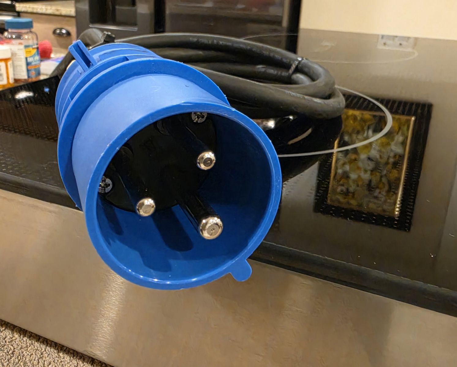 Main image 6